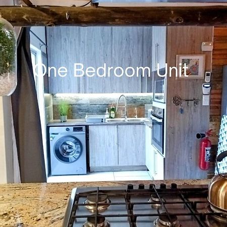 Bateleur Self Catering Cc Apartamento Windhoek Exterior foto