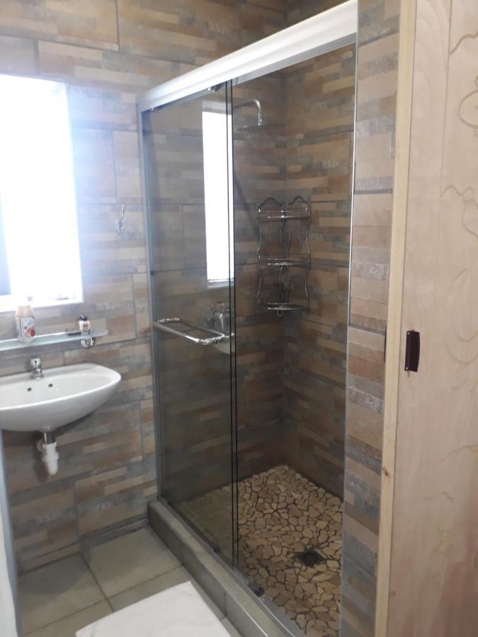 Bateleur Self Catering Cc Apartamento Windhoek Exterior foto