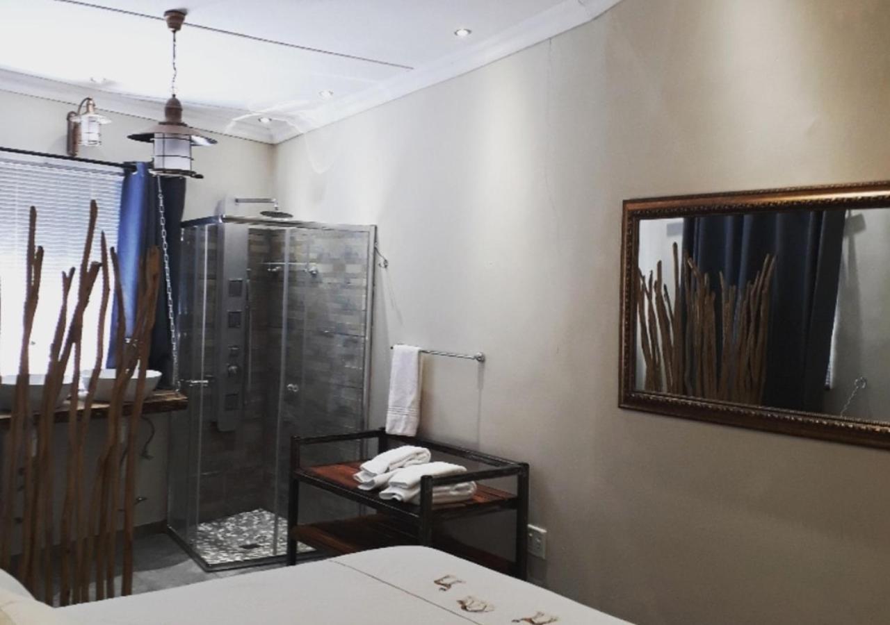 Bateleur Self Catering Cc Apartamento Windhoek Exterior foto